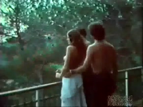 VICKY PALMA NUDE/SEXY SCENE IN UN PERMISO PARA LIGAR