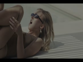 LILY-ROSE DEPP NUDE/SEXY SCENE IN THE IDOL