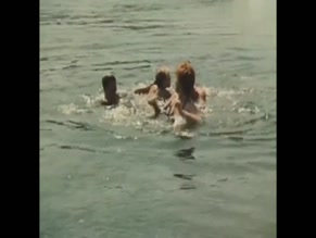 MIRDZA MARTINSONE in POGODA NA AVGUST(1983)