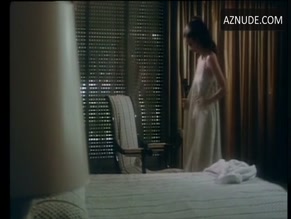 AMPARO MUNOZ NUDE/SEXY SCENE IN L' ANELLO MATRIMONIALE