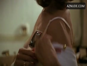 ANNETTE BENING NUDE/SEXY SCENE IN THE GRIFTERS