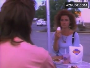 ANNIE POTTS in BREAKING THE RULES (1992)