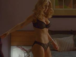 Alice EveSexy in She's Out of My League