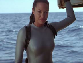 Angelina JolieSexy in Lara Croft Tomb Raider: The Cradle of Life