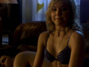Arielle KebbelSexy in Life Unexpected