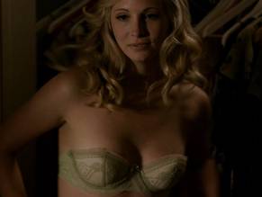 Candice AccolaSexy in The Vampire Diaries