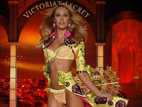 Candice SwanepoelSexy in The Victoria's Secret Fashion Show 2011