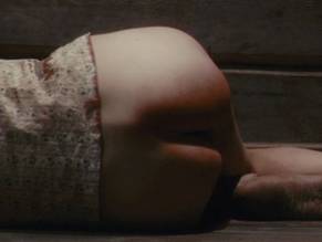 Charlotte GainsbourgSexy in Antichrist