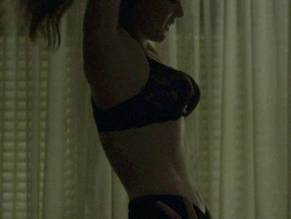 Christina Bennett LindSexy in House of Cards