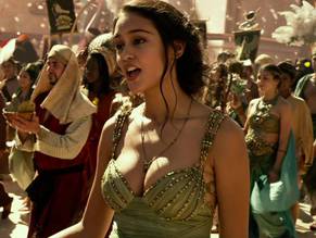 Courtney EatonSexy in Gods of Egypt