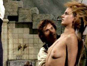 Dalila Di LazzaroSexy in Flesh for Frankenstein