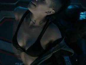 Dominique TipperSexy in The Expanse