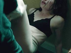 Emily BrowningSexy in Legend