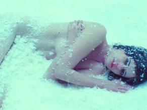 Eva GreenSexy in White Bird in a Blizzard