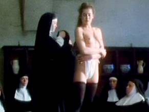 Eva GrimaldiSexy in La monaca del peccato