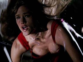 Jennifer GarnerSexy in Elektra