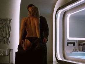 Jennifer LawrenceSexy in Passengers