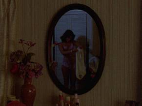 Jill WhitlowSexy in Night of the Creeps