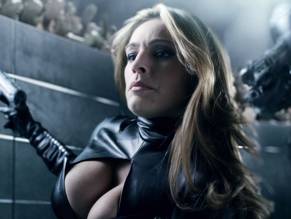 Kelly BrookSexy in Metal Hurlant Chronicles