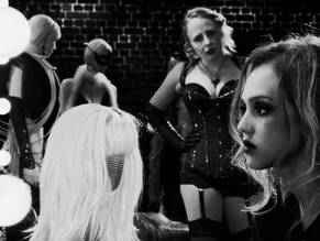 Kimberly CoxSexy in Sin City: A Dame to Kill For