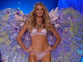 Lindsay EllingsonSexy in The Victoria's Secret Fashion Show 2011