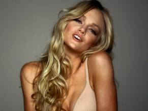 Lindsay EllingsonSexy in Victoria's Secret: I Love My Body (Commercial)