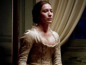 Louise BarnesSexy in Black Sails