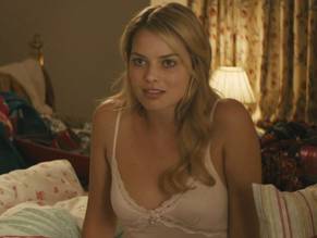 Margot RobbieSexy in About Time
