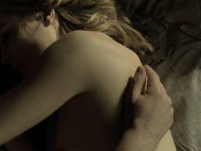Melissa GeorgeSexy in Hunted