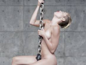 Miley CyrusSexy in Wrecking Ball