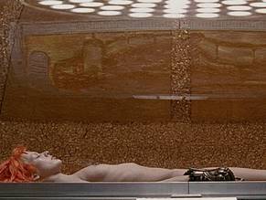 Milla JovovichSexy in The Fifth Element