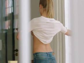Nina AgdalSexy in sloggi EverNew Commercial