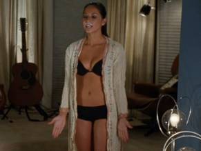 Olivia MunnSexy in Freeloaders