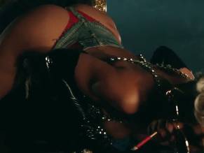 RihannaSexy in Pour It Up