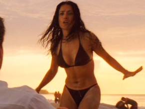 Salma HayekSexy in After the Sunset