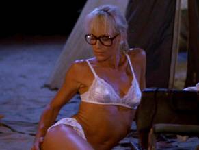 Sandahl BergmanSexy in Hell Comes to Frogtown