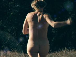 Sonja RunarSexy in Naked Fear