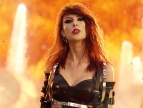 Taylor SwiftSexy in Taylor Swift - Bad Blood