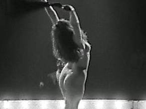 Vivian PicklesSexy in Isadora Duncan, the Biggest Dancer in the World