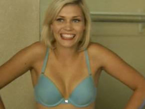 Whitney MooreSexy in Birdemic: Shock and Terror