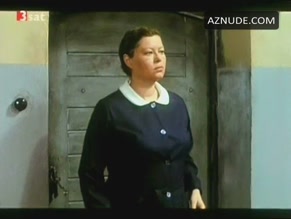 BARBARA SUKOWA in DIE BLEIERNE ZEIT (1981)