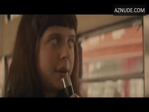 BEL POWLEY NUDE/SEXY SCENE IN THE DIARY OF A TEENAGE GIRL