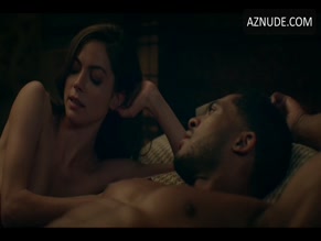 CAITLIN CARVER NUDE/SEXY SCENE IN DEAR WHITE PEOPLE