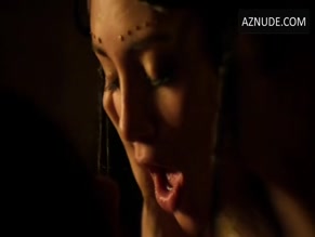 CAROLINA GUERRA NUDE/SEXY SCENE IN DA VINCI'S DEMONS