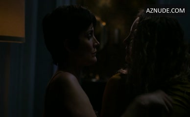 CARRIE-ANNE MOSS in Jessica Jones
