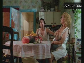 CLEMENTINE CELARIE NUDE/SEXY SCENE IN BETTY BLUE