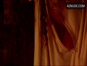 DEMI MOORE NUDE/SEXY SCENE IN THE SCARLET LETTER