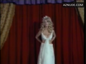 DYANNE THORNE in THE EROTIC ADVENTURES OF PINOCCHIO (1971)