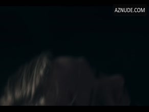 ELISABETH MOSS NUDE/SEXY SCENE IN THE HANDMAID'S TALE