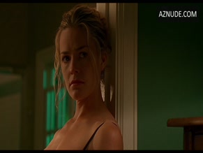 ELISABETH SHUE NUDE/SEXY SCENE IN THE TRIGGER EFFECT